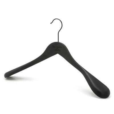 China New Luxury Customized Classic/Postmodern Rubber Coated Wood Brand Black Jacket Hanger for sale