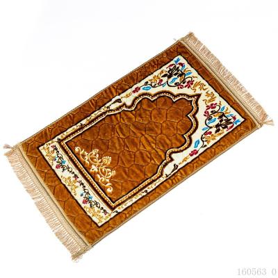 China Stain Resistant High Quality Flannel 75*120 Coral Velvet Thick Padded Prayer Mat Muslim Gifts for sale