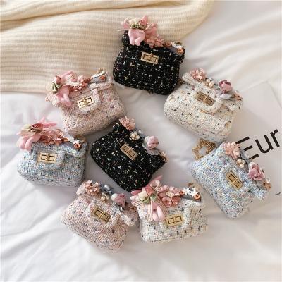 China Newspaper Used Lovely Korean Cute Woolen Flower Children Handbags Girls Bags Shoulder Mini Cross - Body Bag With Chain for sale