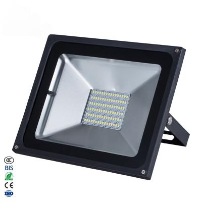 China New high lumens 10w 20w 30w 50w outdoor energy saving street light led solar power flood lights for sale