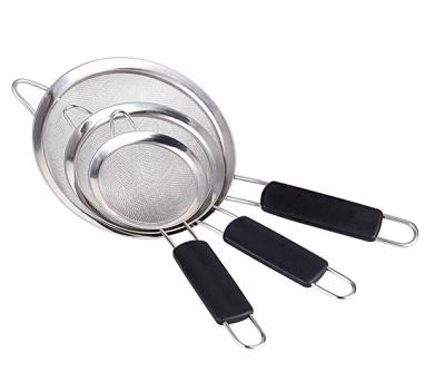 China Sustainable Fine Mesh Stainless Steel Rice Sieve With Comfortable Non Slip Handles for sale