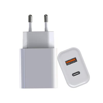 China 20w Dual Port Usb Charger Type 3.0 Quick Charge C Fast Charger For Iphone 13 12 11pro 11 11pro Max Ipad Pro Samsung Phone PD Charger for sale