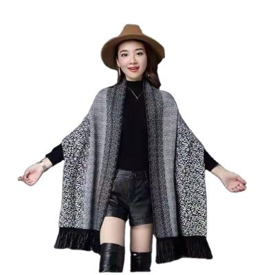 China 2021 New Style VISCOSE/NYLON/POLYETSER Women's Solid Color Scarves Refine Tassel Wool Shawl Pashmina Scarf for sale