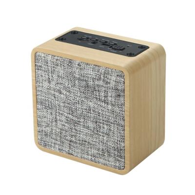 China Visual Mini Subwoofer Car Wireless Super Bass Portable Wooden Speakers Horn Sound Call Q4 Home Theater System Studio DJ Party Amplifiers for sale