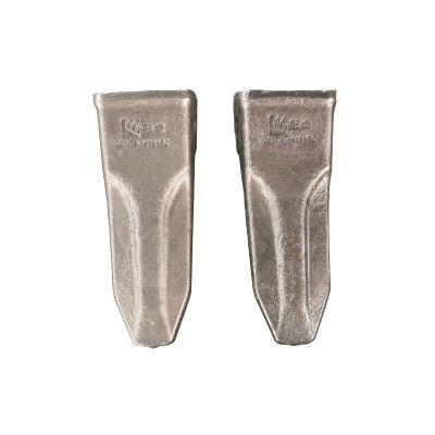 China Heavy Duty Excavator Bucket KOMATSU PC300 207-70-14151 RC Equipment Spare Parts Ripper Tooth Bucket Teeth for sale