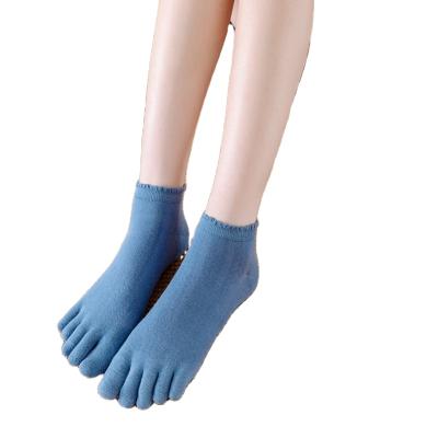 China Japanese Women's Mesh Trend Socksmate Summer QUICK DRY Thin Split Toe Five Cavity Socks for sale