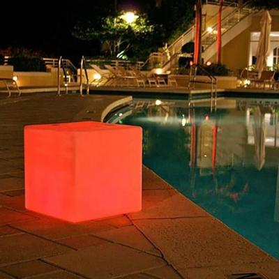 China Bar Table 2019 New Products Led Cube Light With Battery Flashing Led Cube Light for sale