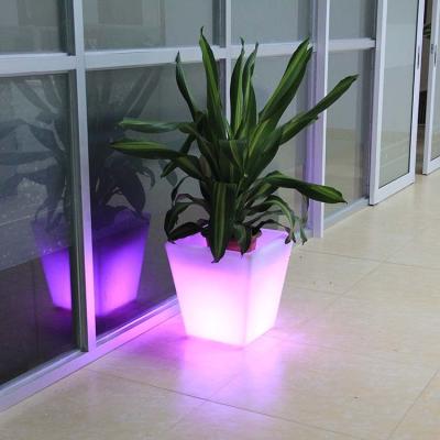 China New Design Hot Sale Modern Plastic LED Flower Pot Decorative LED Flowerpot Light for sale