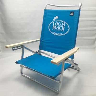 China Easy-carrying Outdoor Folding Deck Chair Beach Aluminum , Wooden Beach Chair Low Recline for sale