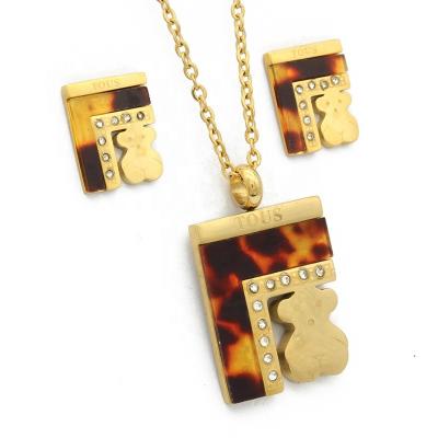 China Modern Fashion Jewelry Sets Cheap Accessories Tortoiseshell Jewelry And Crystal Gold Bear Stainless Steel Necklace Set for sale