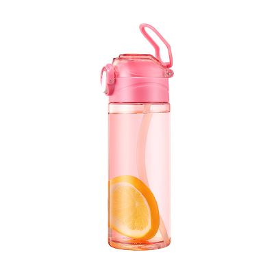 China Sustainable Wholesale 600ml BPA Free Tritan Sports Portable Plastic Water Bottle With Straw for sale