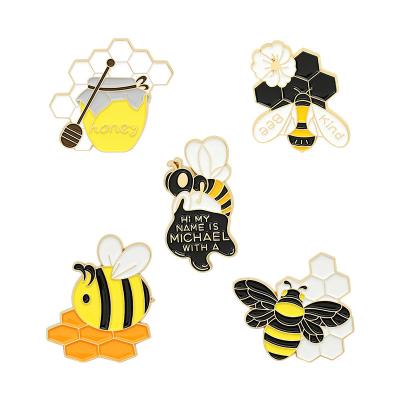 China High Quality Gold Plating Custom Bees Europe China Manufacture Lapel Badge Soft Enamel Pin for sale