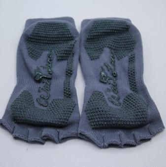 China Cotton Half Toe Grip Socks for sale