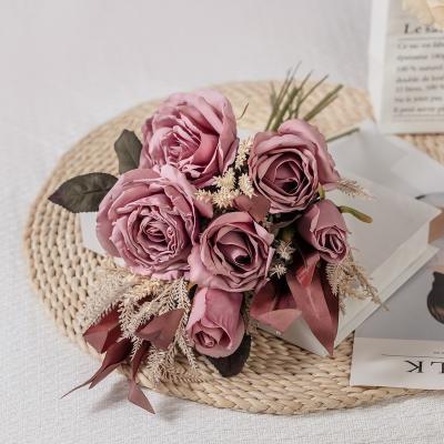 China Factory Wholesale Fabletics Oasis Christmas High Quality Artificial Piaget Rose Bouquet For Home Decoration for sale