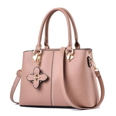 China Vintage Chain Cross - Body Bag For Woman Shoulder Bags Embossing Luxury Designer Handbag Bags For Women for sale