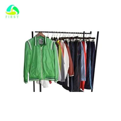 China Latest style/fashion factory seconds used clothes clothing 45kg bullet winter jacket coat for sale