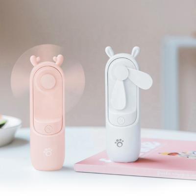 China Car 2 in 1 Cute USB Rechargeable Humidifier Fan Handheld Water Cooler Mini Cooling Fan Portable Small for sale