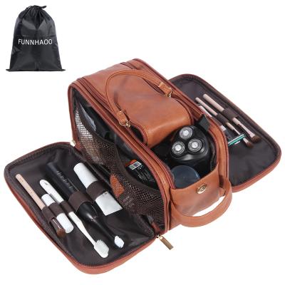 China Fashion Customized Branded Wholesale High End Eco Friendly Toiletry Bags For Men Travel Black Tan Vegan Pu Leather Toiletries Bag for sale