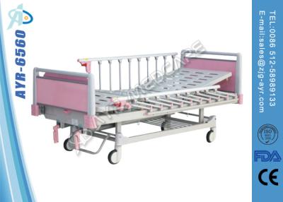 China Cama de hospital pediátrica plegable manual de 2 funciones con los carriles laterales en venta