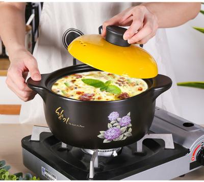 China Yellow Ceramic Casserole Pots Stocked Extra Large Cooking Pots Heat Resistant Kitchen Supplies One Extra Large Cooking Pot for sale