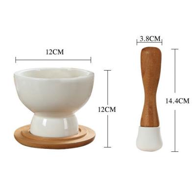 China Stored Wooden Materials Grinder Food Chilli Chassis Cover Ceramic Medicinal Manual Grinder for sale