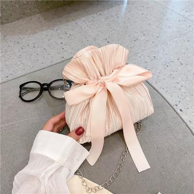 China 2021 new fashion style ladies Hang Bag Custom Chain Women cross - body bags with silk sashes for women for sale