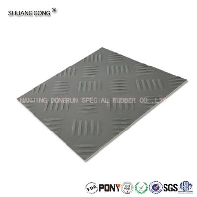 China Excellent Resistance Rubber Anti-Slip Checker Black SBR Sheet Gray Rubber Mat /roll for sale