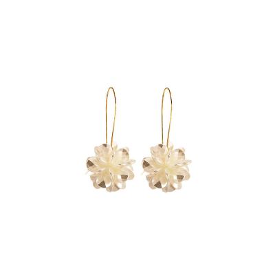 China Flower Hook Earring Fashion Jewelry Real Gold Plated Needle Earrings White Flower Long Hanging Earrings Flower Hook Earrings for sale