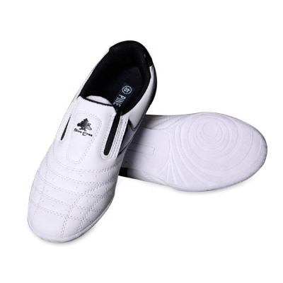 China Professional Soft Bottom Elasticity Children Taekwondo Shoes Sanda Karate Adult Breathable Widened Shoes for sale