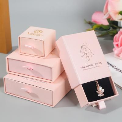 China Biodegradable 5*5*3.5cm Jewelry Packaging Box Sliding Ring Earring Necklace Set 2mm for sale