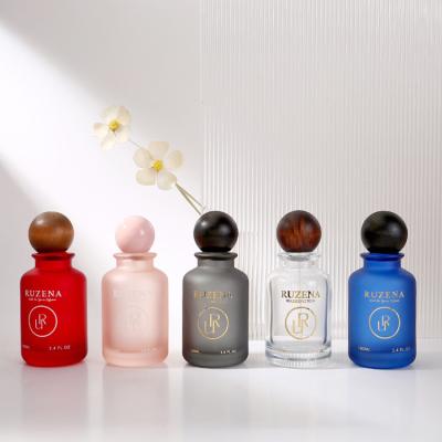 China Unique Design 30ml 50ml 100ml Round Small Custom Refillable Empty Spray Glass Perfume Packaging Bottle with Box Luxury for sale