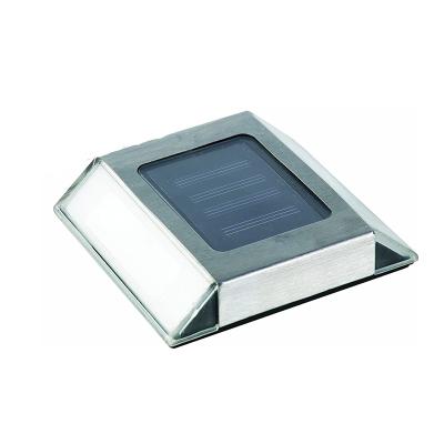 中国 Garden Plant Outlet Solar Outdoor Creative LED Garden Lawn Yard Lawn Light Two Head Light 販売のため