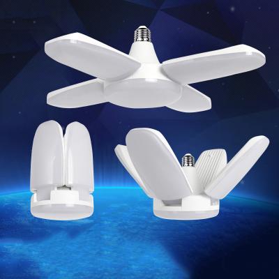 China Residential Foldable Fan Blade 60W LED Pendant Lights No Blink B22 E27 Adjustable Deformable LED Bulb Lamp en venta