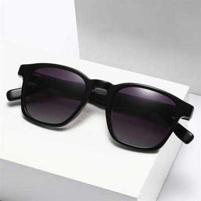 China UV Stop High Quality Classic Woman Man Acetate Fashion Sunglasses for Men and Women for sale