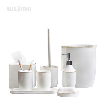 China Sustainable White Porcelain Bath Room Set for sale