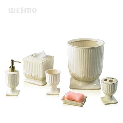 China Minimalist Elegant Palace Style Porcelain Bathroom Accessories Set Hotel Home Decoration for sale