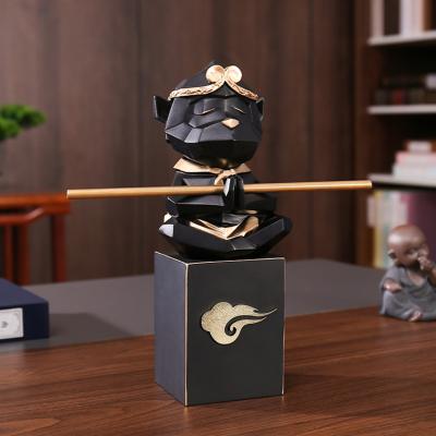 China Europe Design Wholesale Unique Home Decoration Sculpture Resin Animal Polyresin Monkey King for sale