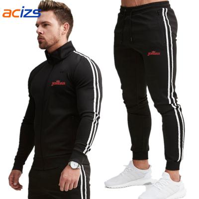 China Fashion Breathable High Quality Men's Breathable Sports Top Fitness Clothes Outside Gym Training Set Sports Clothing For Men for sale