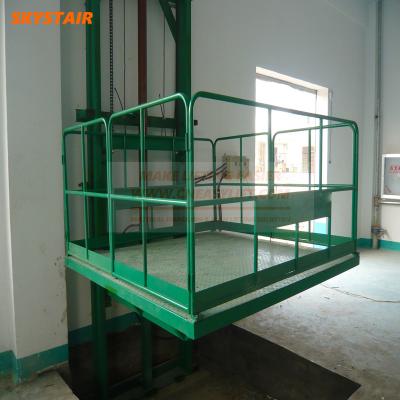 China Small Vertical Cargo Lift Platform Residential Warehouse Cargo Lift for sale