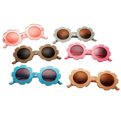 China Retro Durable Oversized Flower Shaped Designer Sunglasses Cute Round UV Protection Kids Sunglasses for sale