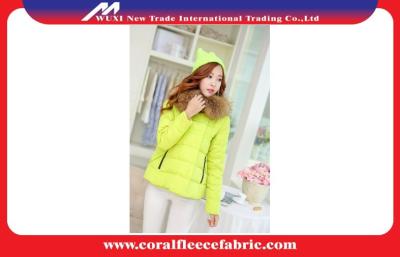 China Ladies Short Thickened Lightweight Down Jacket Packable With Fur Collar for sale