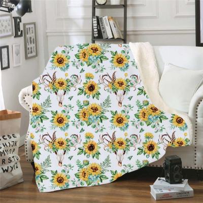 China PORTABLE Sunflowers Pattern Printed Square Blankets Super Soft Fleece Throw Blankets for sale