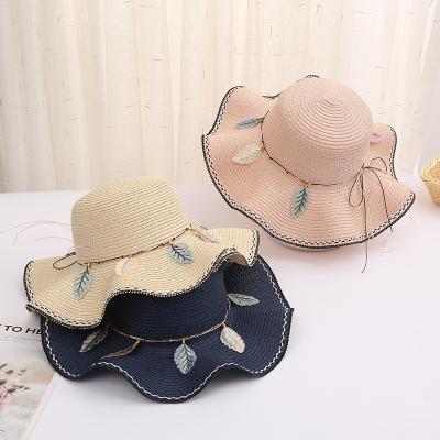 China Foldable And Easy To Carry Dealstock 2022 Summer Sun Hats White Women Side Brim Beach Hat for sale