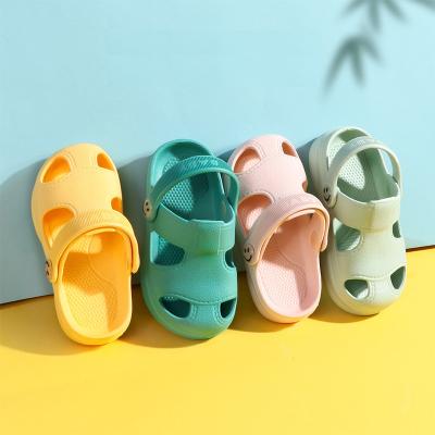 China Wholesale Round 2021 Summer New Product Baby EVA Jelly Light Slippers Shoes Kids Toddler Baby Sandals Shoes for sale