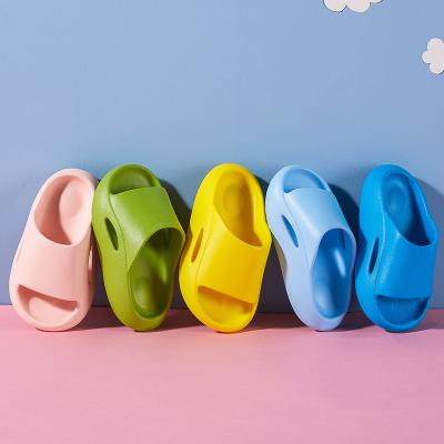 China Indoor Baby Slides Girls Boys Toddlers Cute Lightweight Kids Non Slips Bathroom Kids Bedroom Slides Slippers for sale