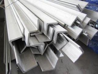 China Construction Structural Hot Rolled Hot Dipped Galvanized Angle Iron / Equal Angle Steel for sale