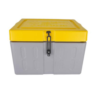 China Waterproof Dry Ice Insulated 30L Container For Vacation Outdoor Drinks To Cool for sale