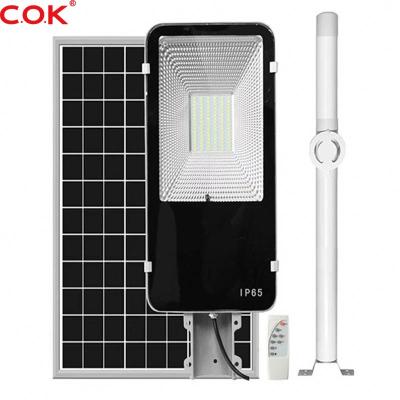 China ROAD Ip66 LED 50W Aluminum Waterproof Separated Outdoor Solar Street Light With Remote Control Body Induction for sale