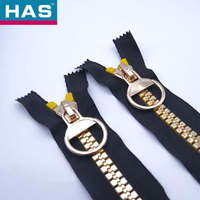 China Resin Black Gold Zipper #3 #5 #8 #10 Metallic Gold Zipper for Handbags for sale