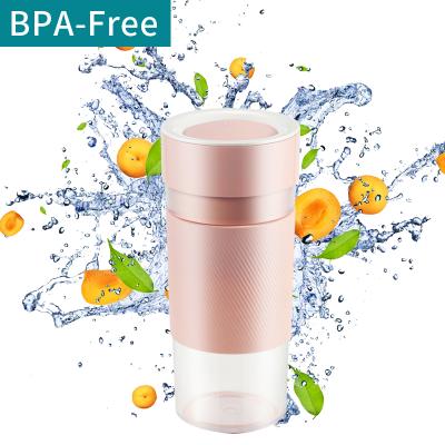 China Multifunctional personal rechargeable smoothie cup juicer mini size 6 blades blender portable fruit juicer blender for sale